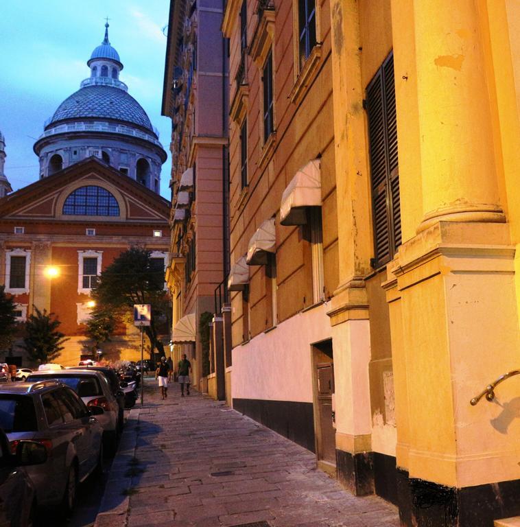 Hotel La Casa Sui Tetti Genua Exterior foto