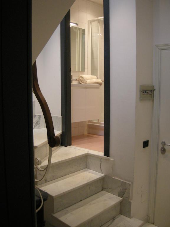 Hotel La Casa Sui Tetti Genua Zimmer foto